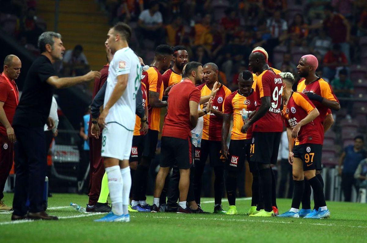 Galatasaray\'da 2 haftada 2 kırmızı kart
