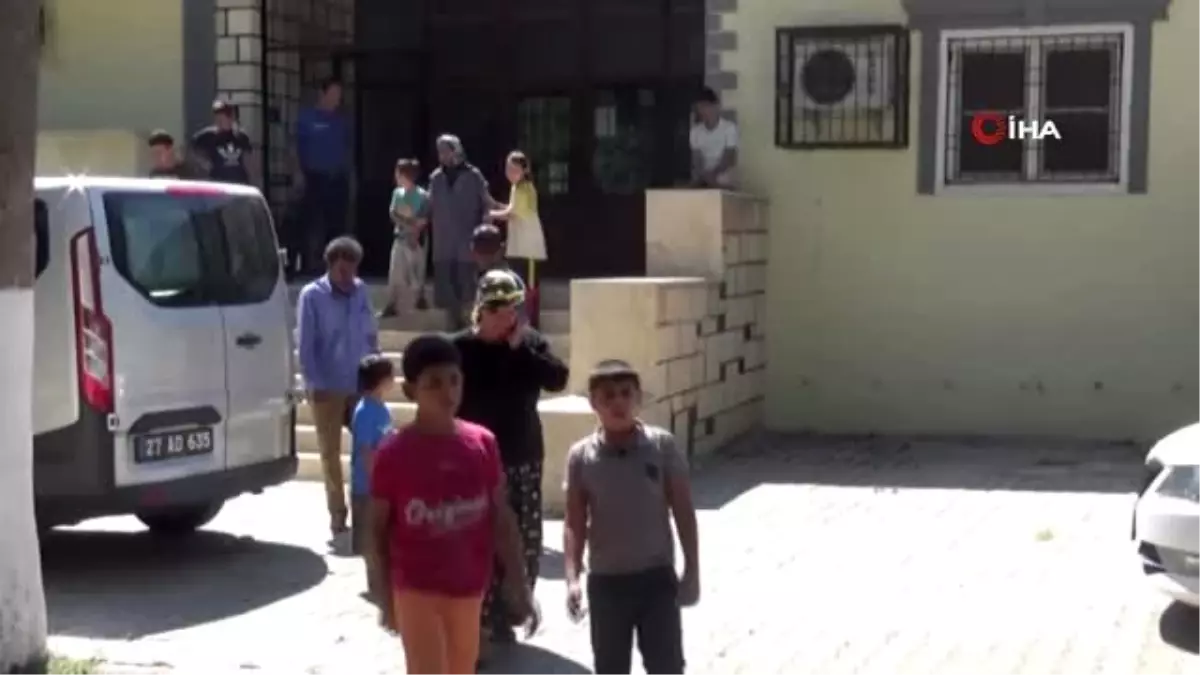 Gaziantep\'te yaşlı adam evde ölü bulundu, yakınları sinir krizleri geçirdi