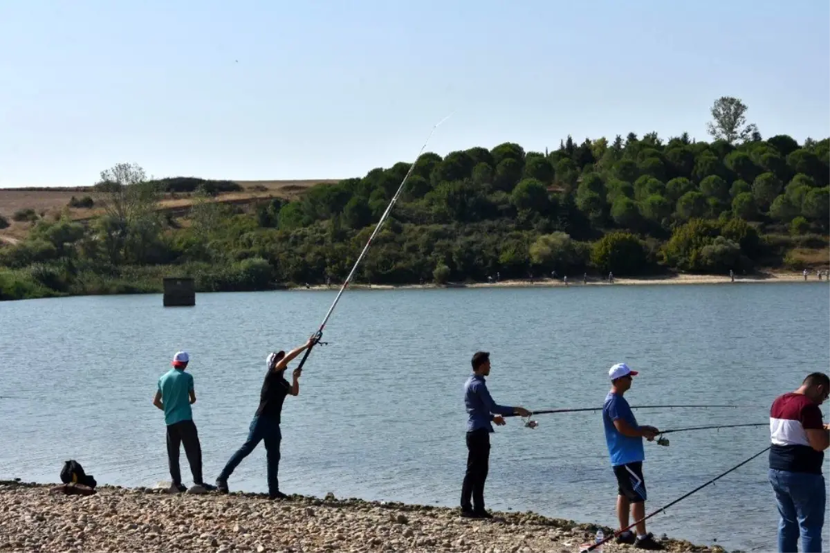 Hayrabolu\'da balık tutma yarışması