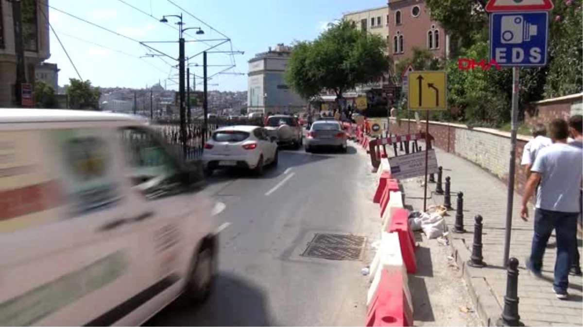 İş makinesinin kepçesinin yaraladığı motosikletli yoğun bakımda