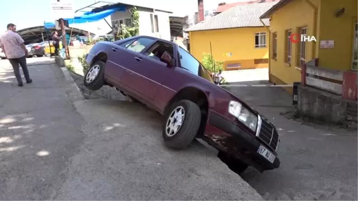 Karşı yönden gelen araca yol vermek isterken otomobiliyle yan yola düştü