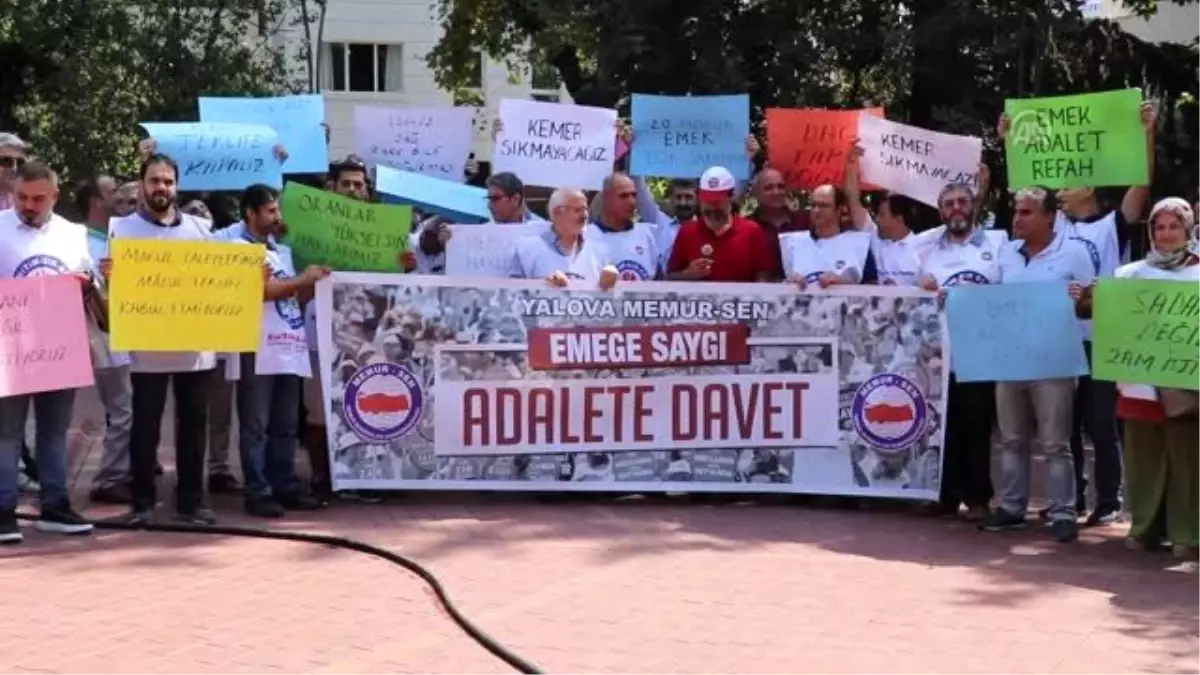 Memur-Sen\'den "Emeğe Saygı, Adalete Davet" eylemi