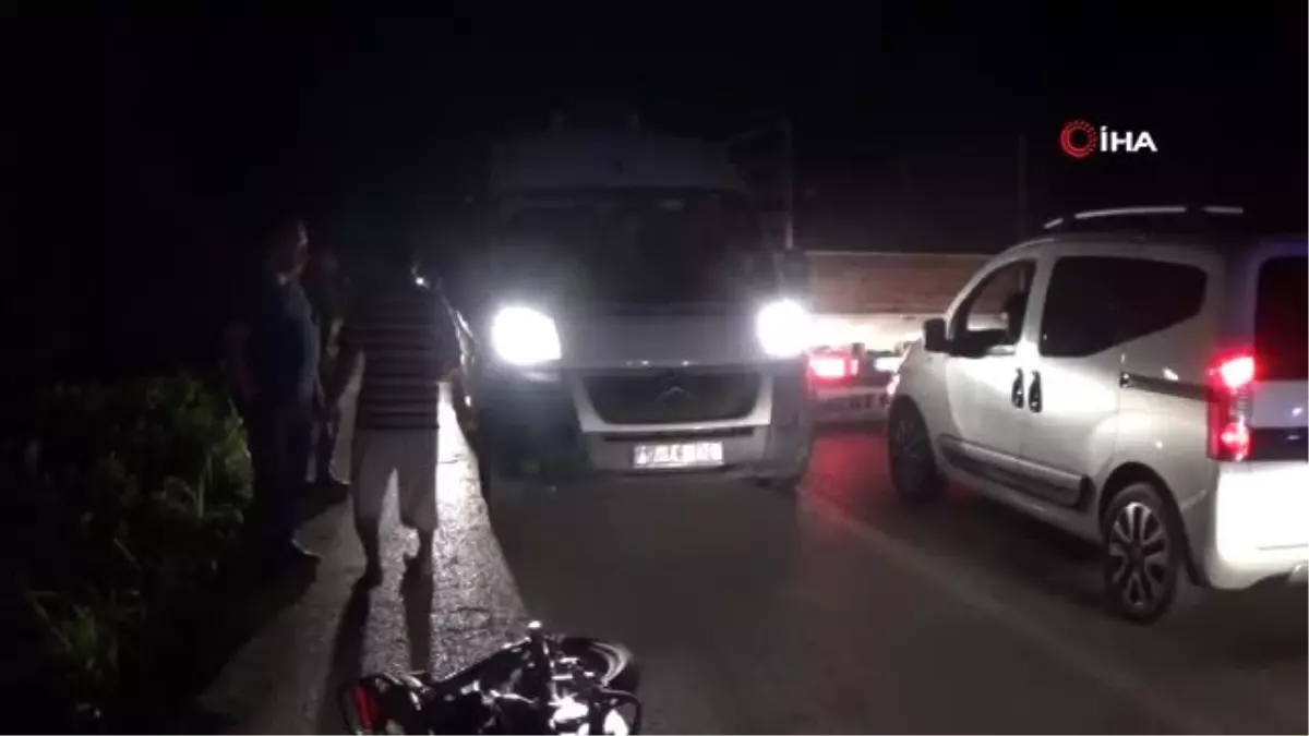 Motosikletle kamyonet çarpıştı, ağabey ile kardeşi ölümden döndü