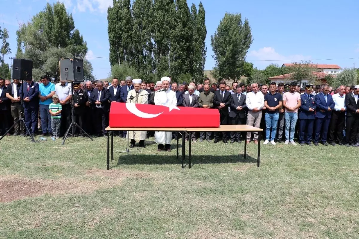 Pençe Harekatı şehidi Şahin, Yozgat\'ta son yolculuğuna uğurlandı