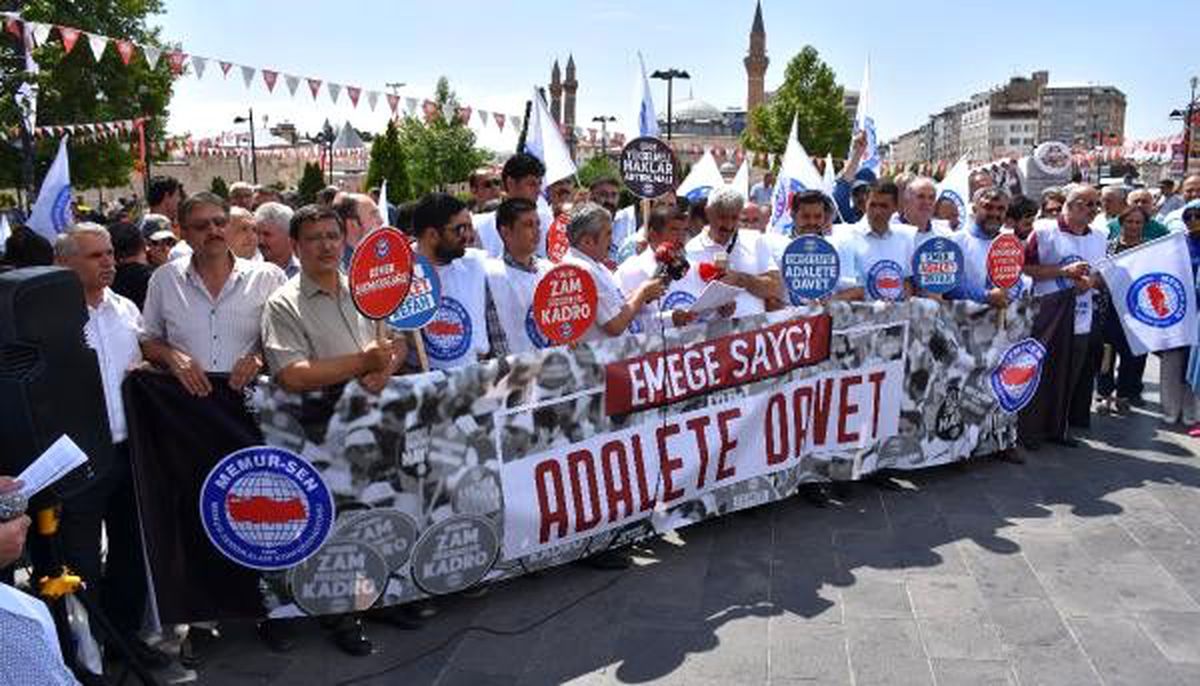 Sivas ve tokat\'ta memur-sen\'den toplu sözleşme tepkisi