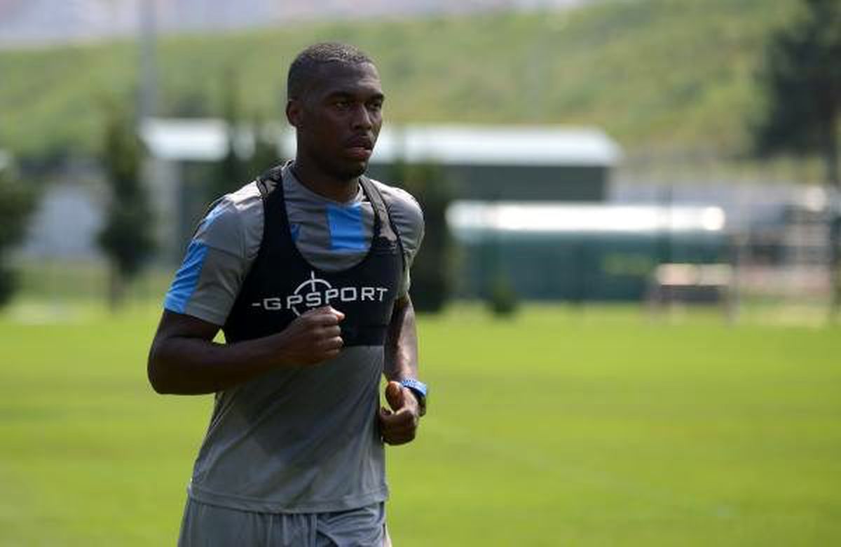 Trabzonspor\'da yeni transfer sturridge ilk antrenmanına çıktı