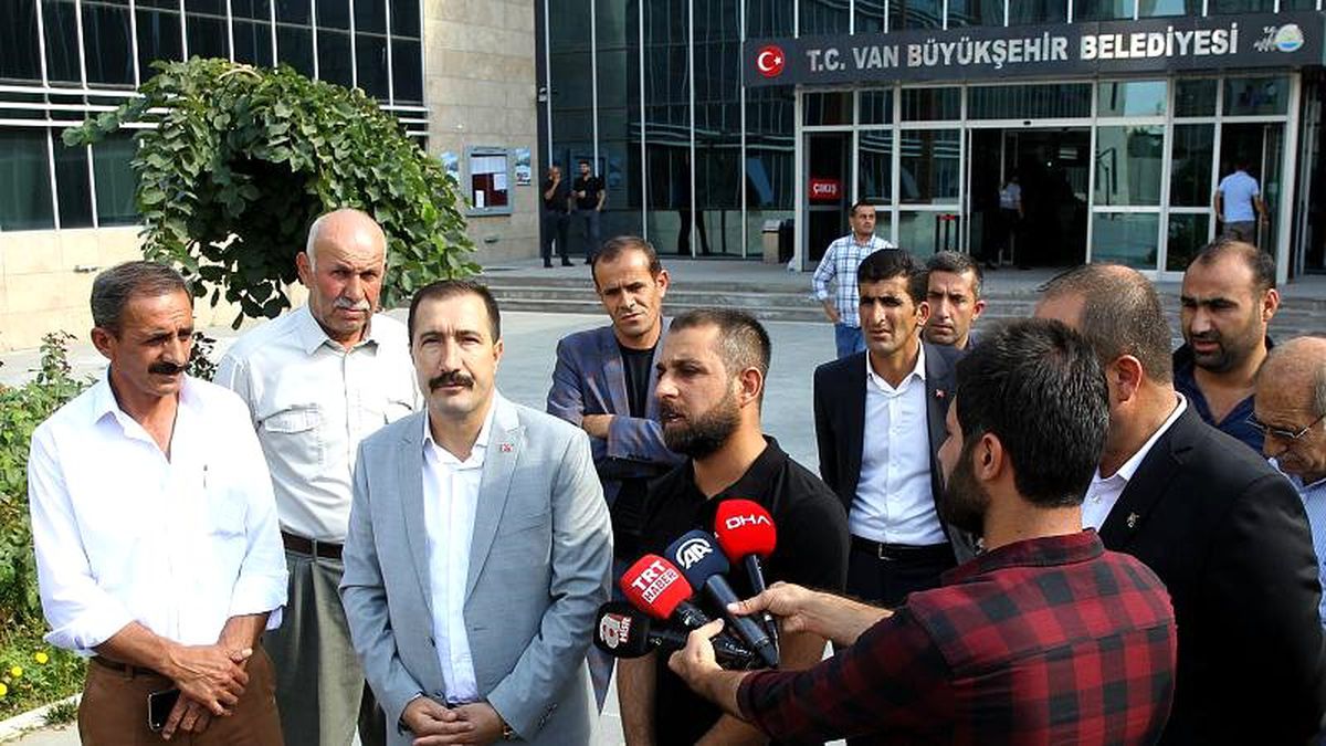 Van\'da HDP\'li 8 belediye meclis üyesi görevden alındı