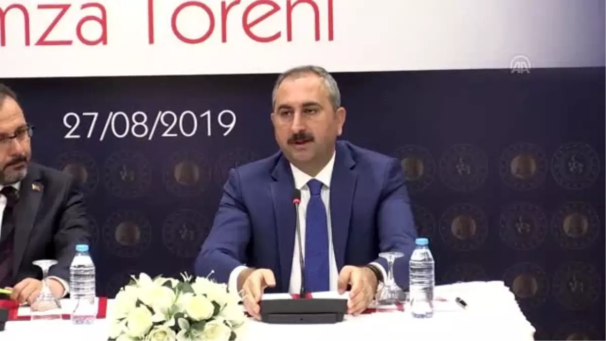 Adalet Bakanı Gül: "Kadına yönelik şiddet konusunda sıfır toleransla mücadele edeceğiz"