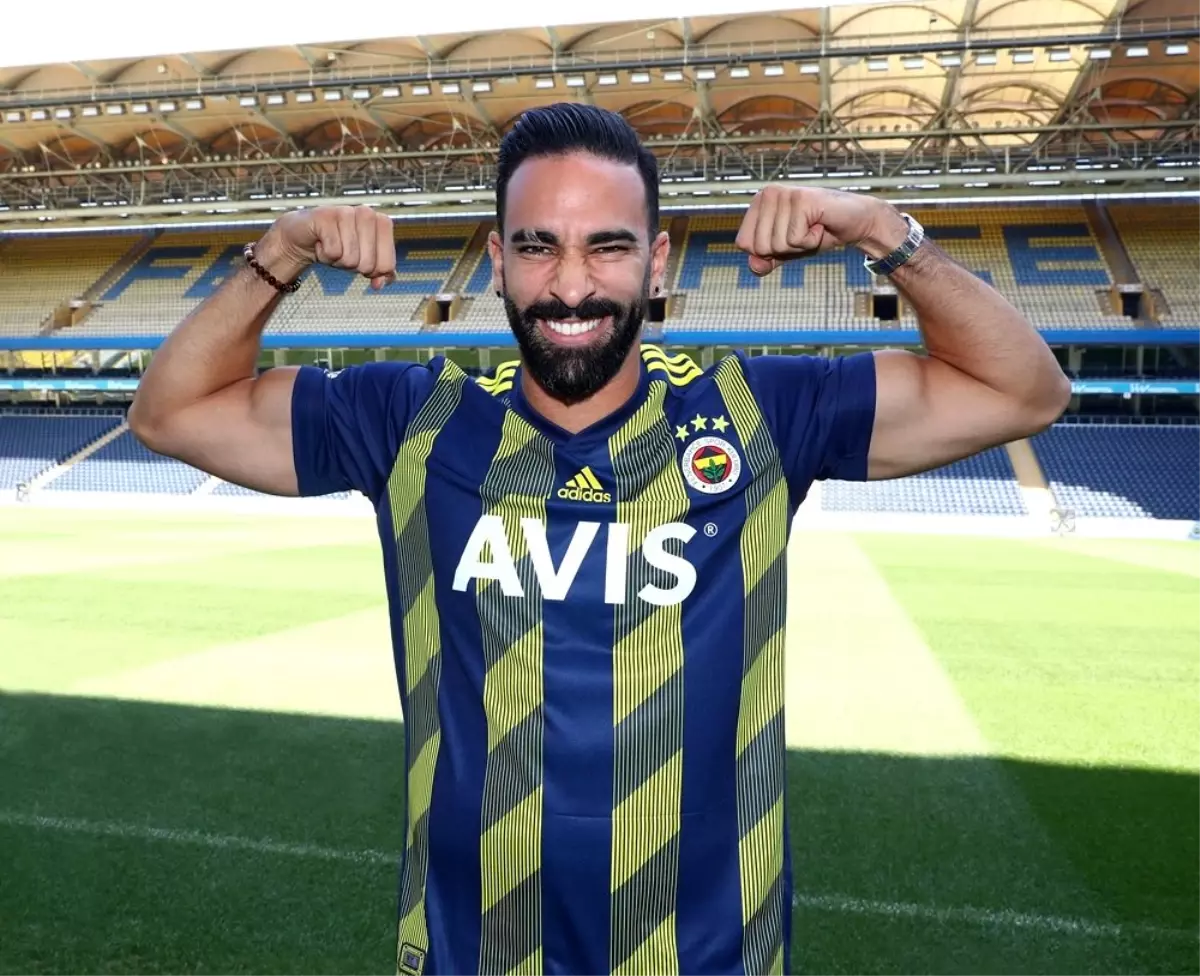 Adil Rami: "Fenerbahçe ailesinin bir askeri olarak elimden geleni yapacağım"