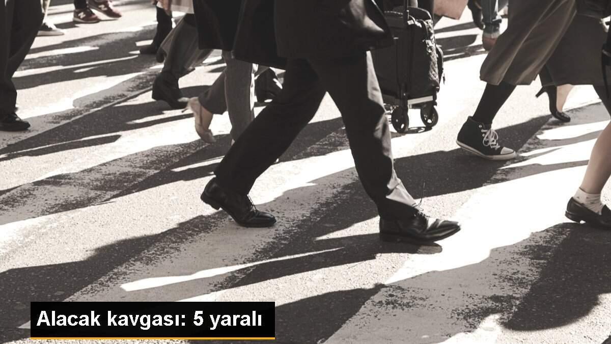 Alacak kavgası: 5 yaralı