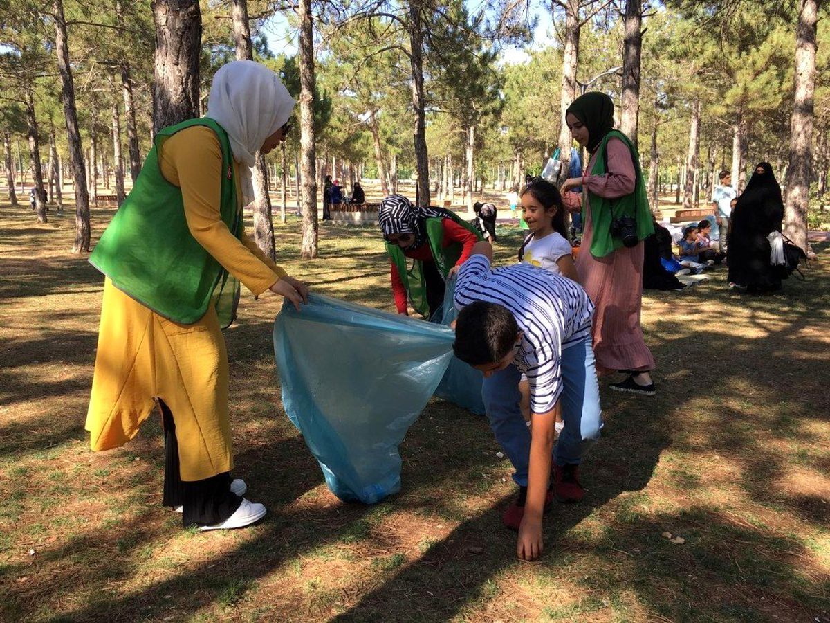 Elazığ\'da \'Pikniğimi Yapıyorum, Çevremi Temizliyorum\' etkinliği