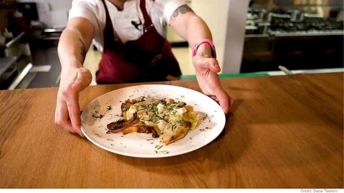 MasterChef baş aşçısı Margarita\'dan euronews\'e özel kuşkonmaz ve çikolata soslu ravioli tarifi