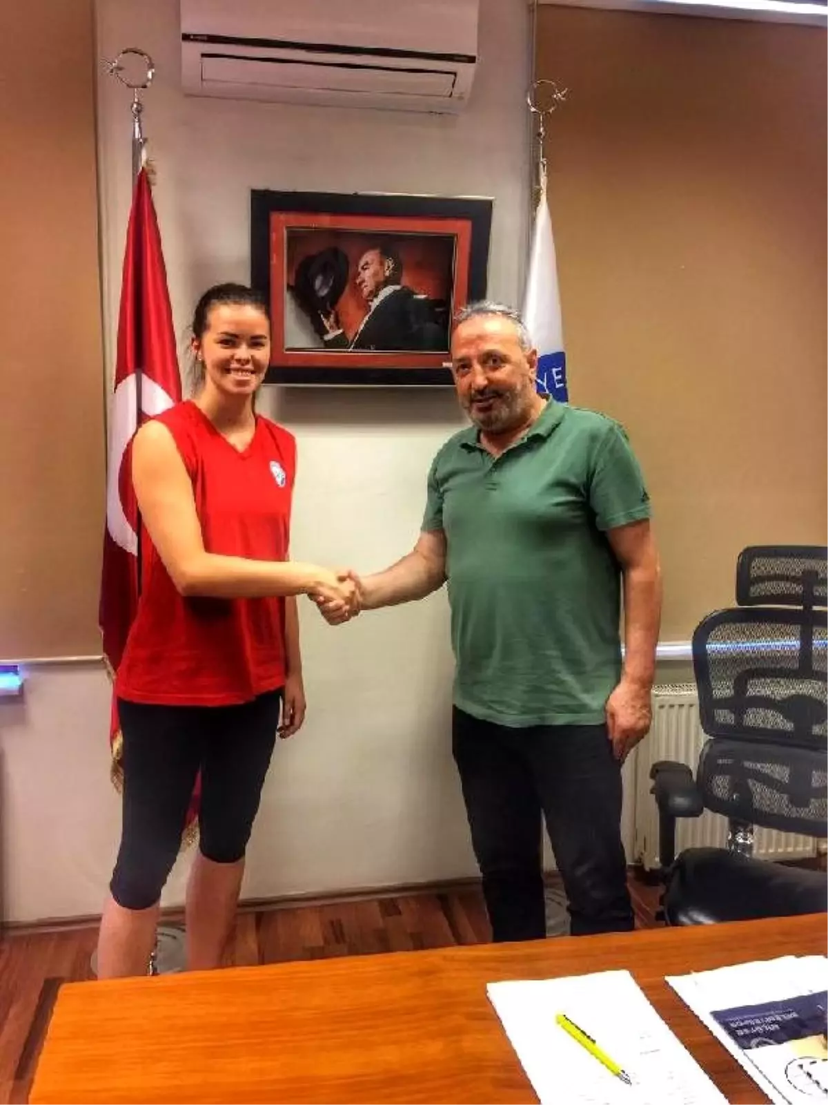 Nilüfer belediyespor, voleybol ve hentbol takımlarını güçlendirdi