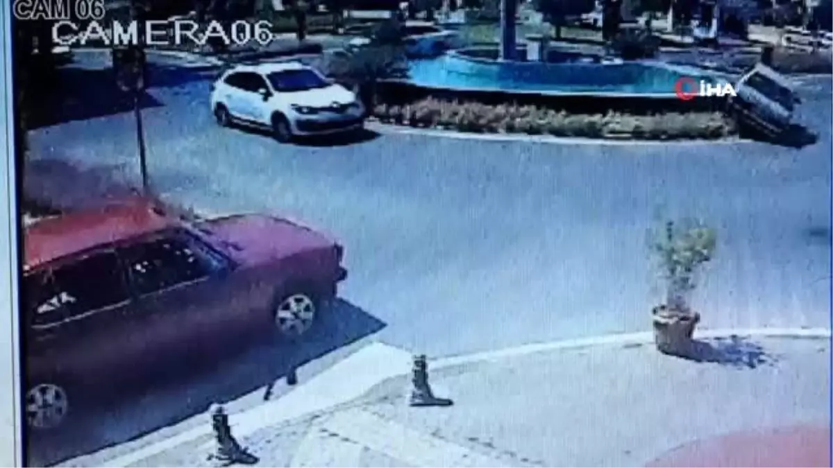 Otomobile çarpıp kaçtı o anlar güvenlik kamerasına yansıdı