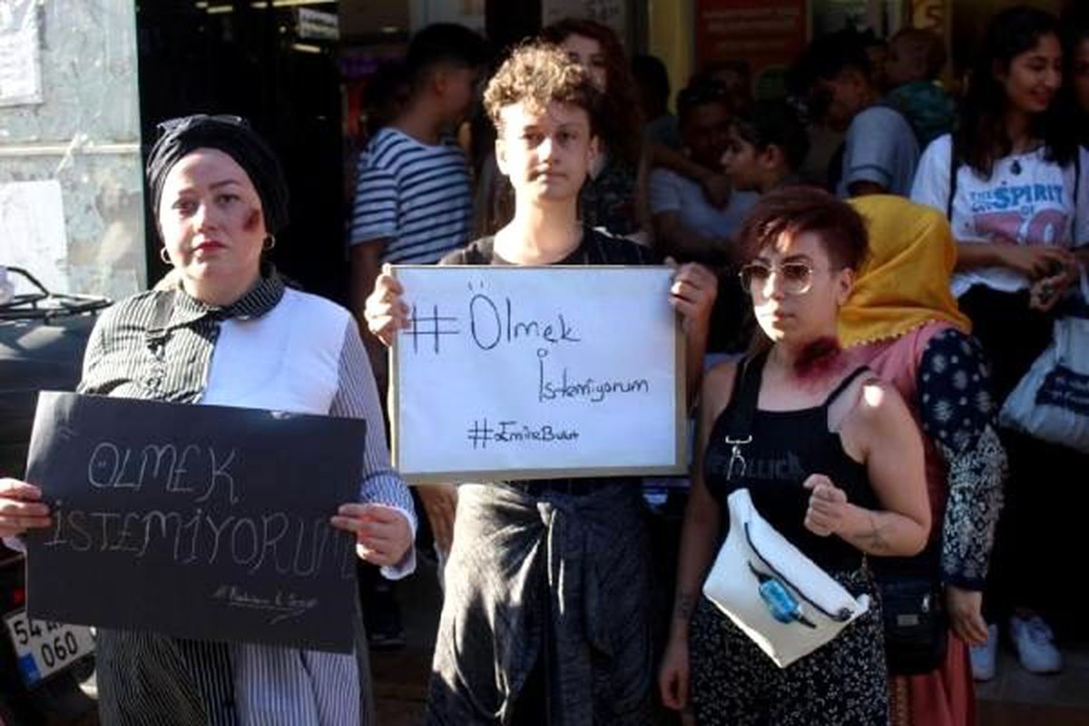 Sakarya kadın meclisinden \'kadın cinayetlerine\' tepki eylemi