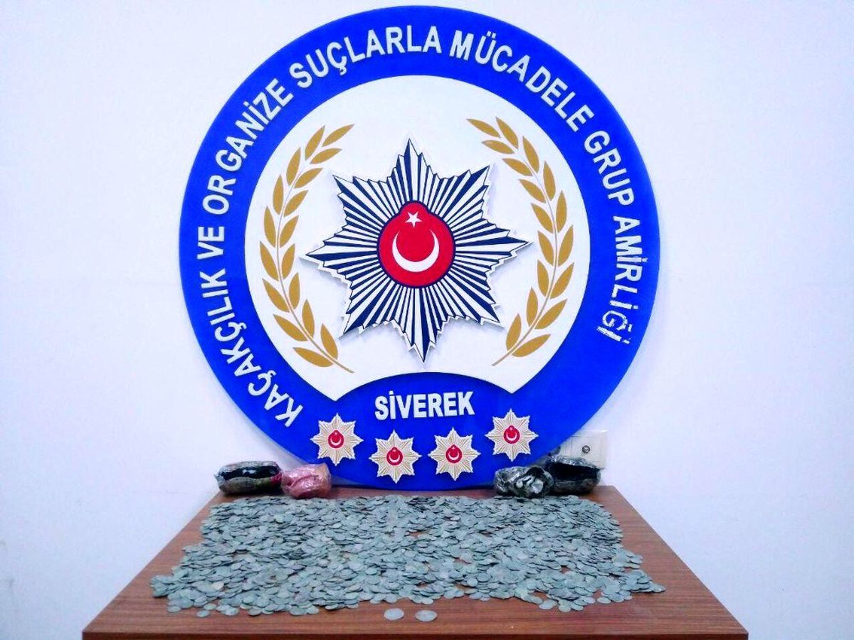 Şanlıurfa\'da 4 bin 203 adet gümüş sikke ele geçirildi