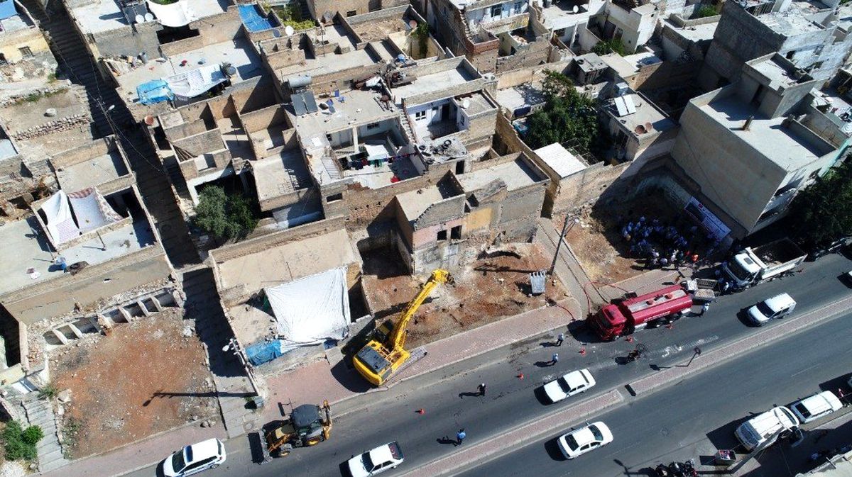 Şanlıurfa\'da asırlık gecekondular yıkılıyor