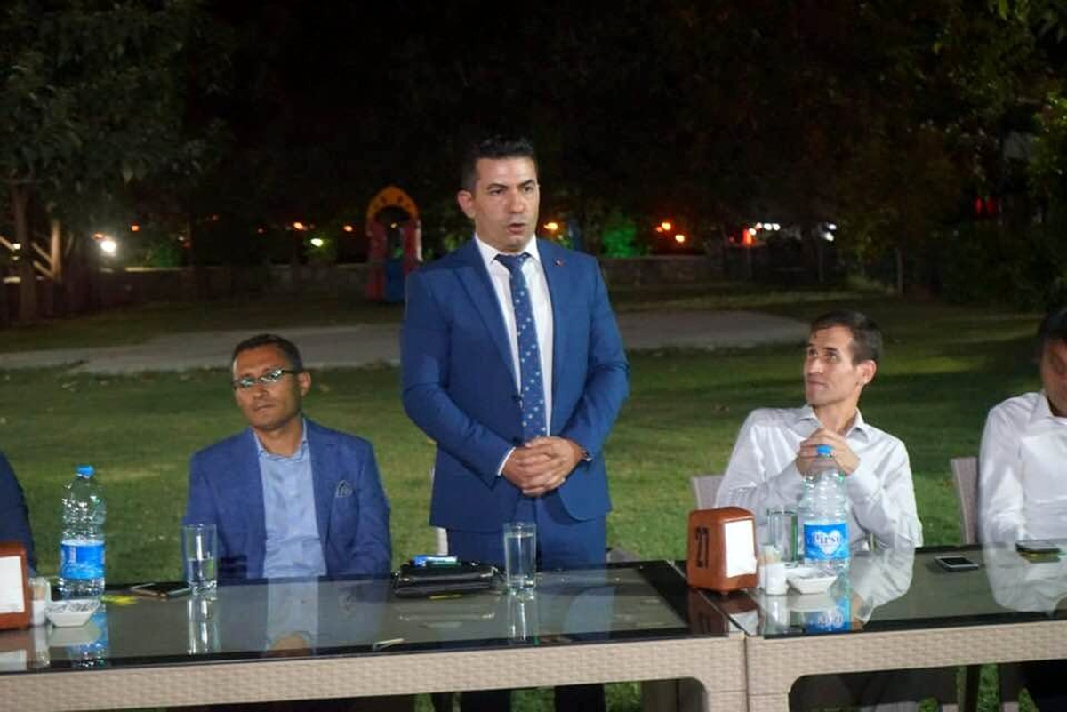 Sarıgöl Kaymakamı Kılınç\'a veda yemeği