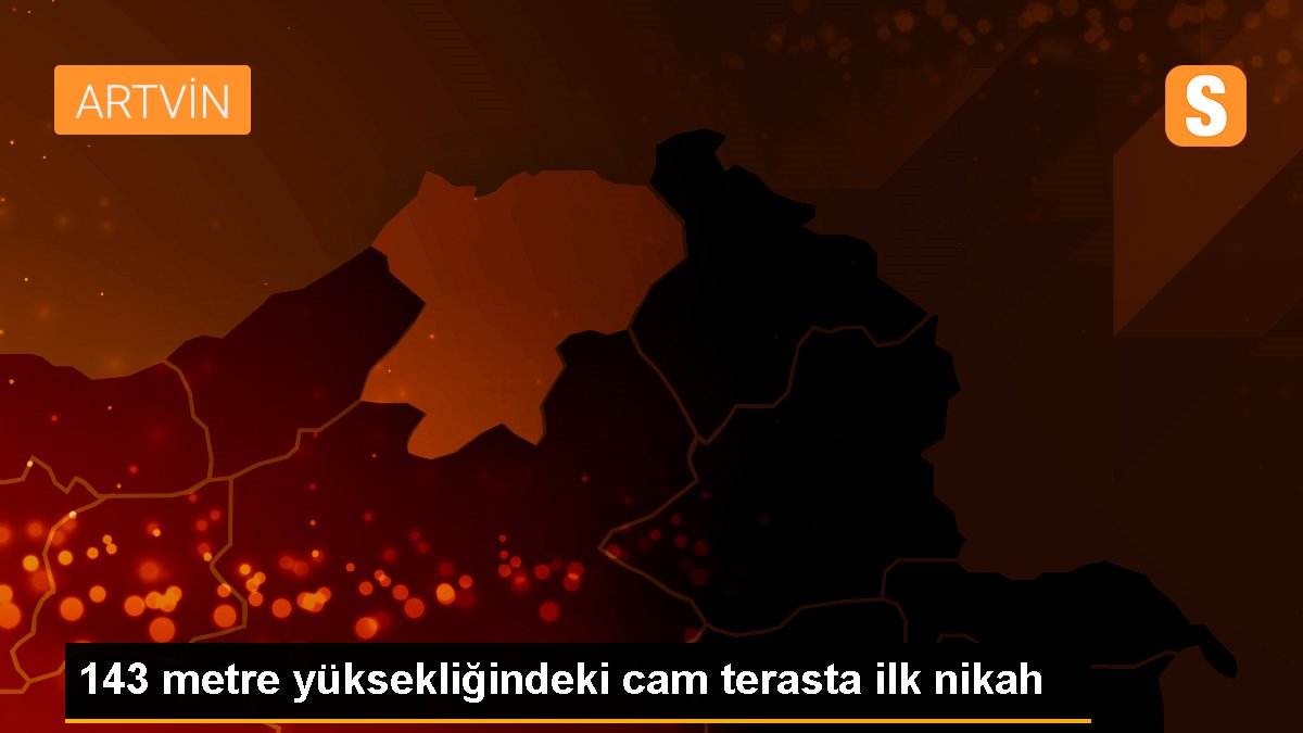 143 metre yüksekliğindeki cam terasta ilk nikah