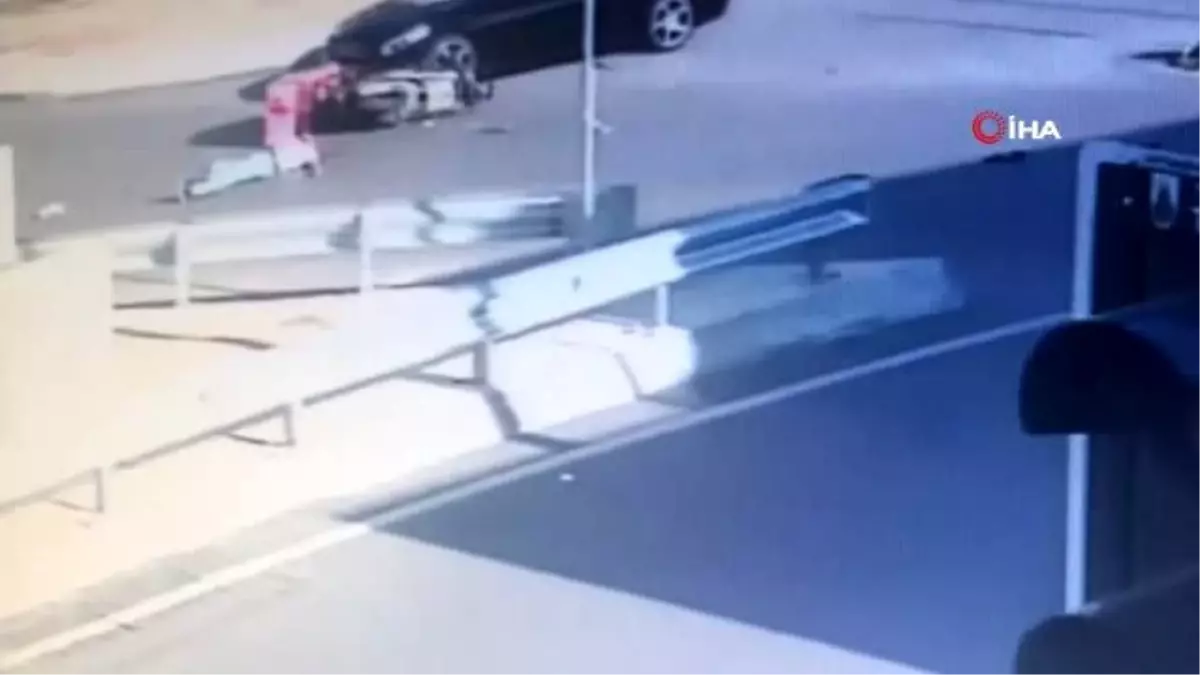 17 yaşındaki genç motosikletli kuryenin hayatını kaybettiği kaza kamerada