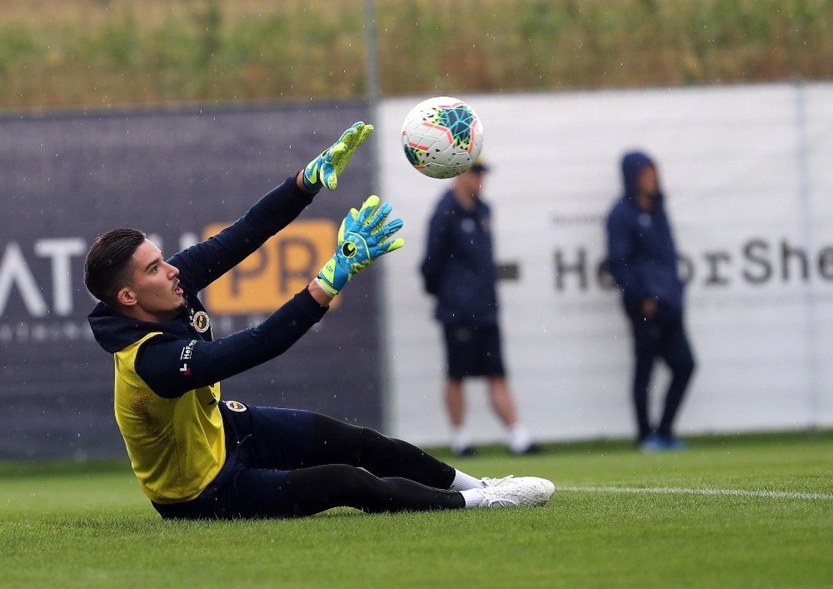 Altay Bayındır: Trabzonspor maçının atmosferi farklı olacak