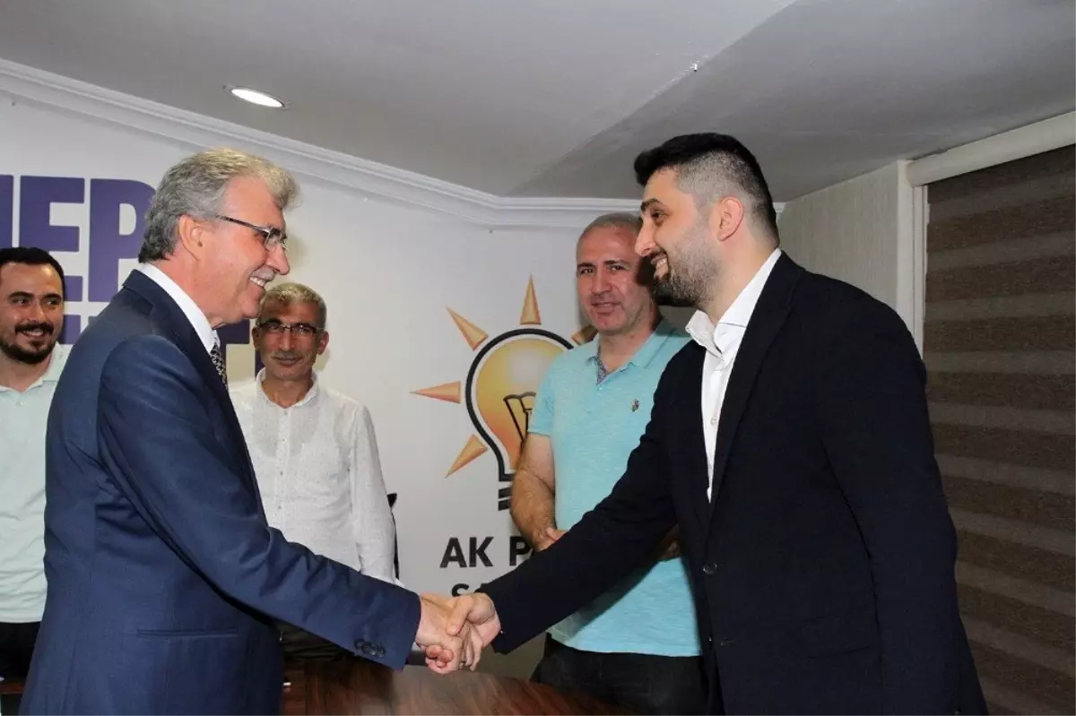 Başkan Ekrem Yüce, AK Parti İl Yönetim Kurulu Toplantısı\'na katıldı