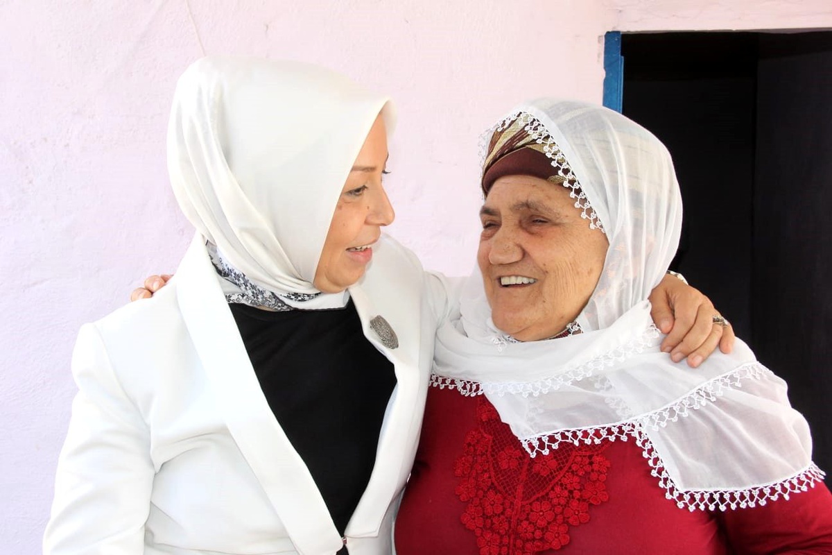 Çalık, 1 günde kırsaldaki 6 mahalleyi ziyaret etti