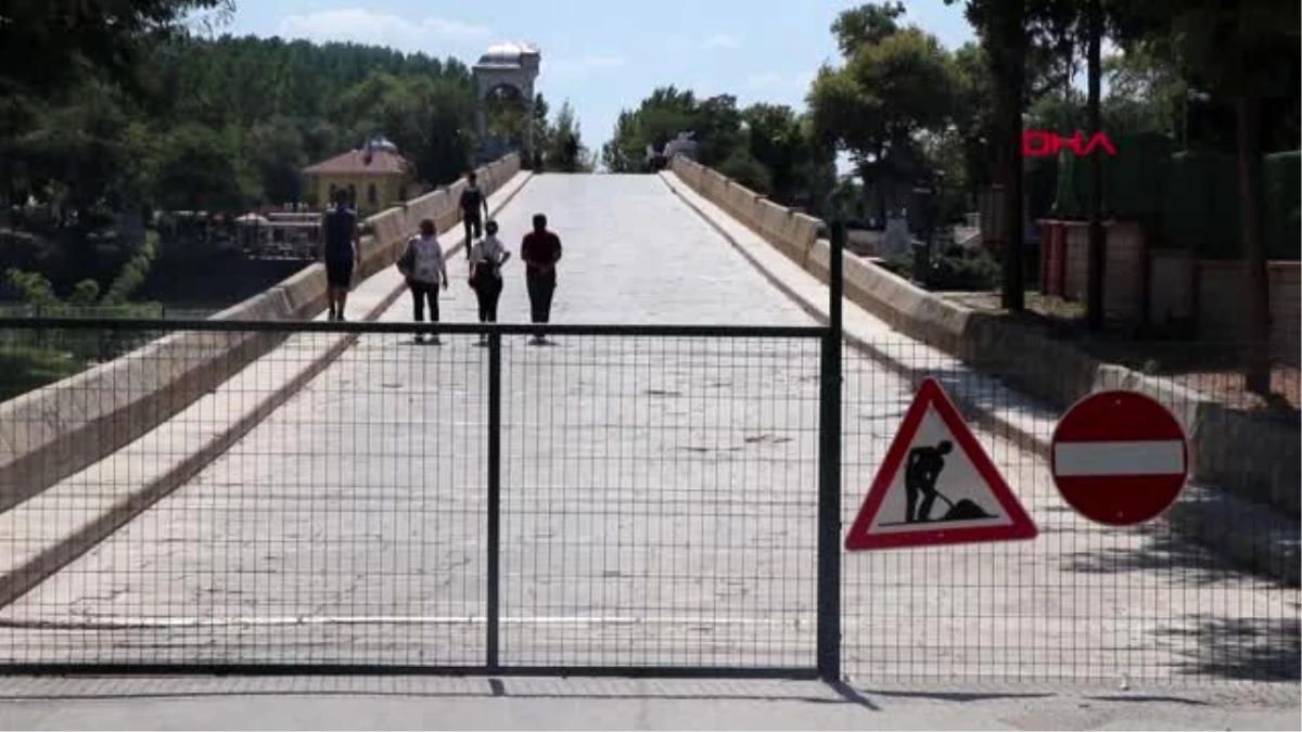 Edirne\'de onarıma alınan tunca\'dan sonra meriç köprüsü de trafiğe kapatıldı