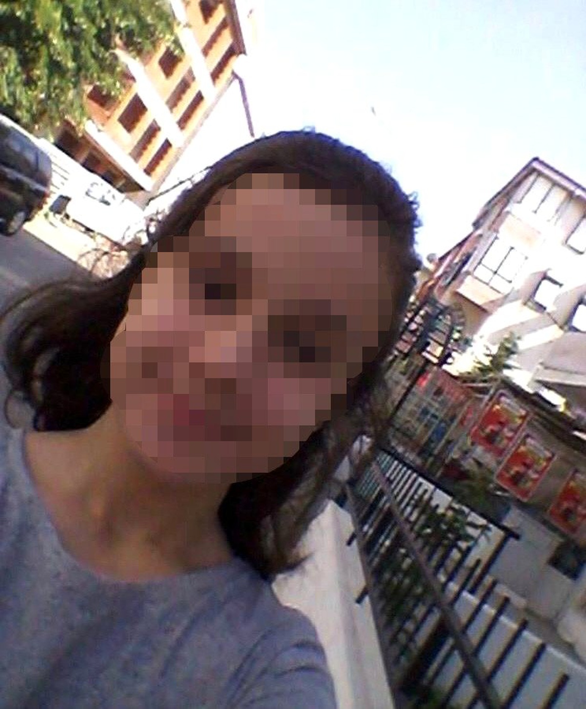 Gaz bağımlısı 13 yaşındaki kız dedesinin evinde ölü bulundu
