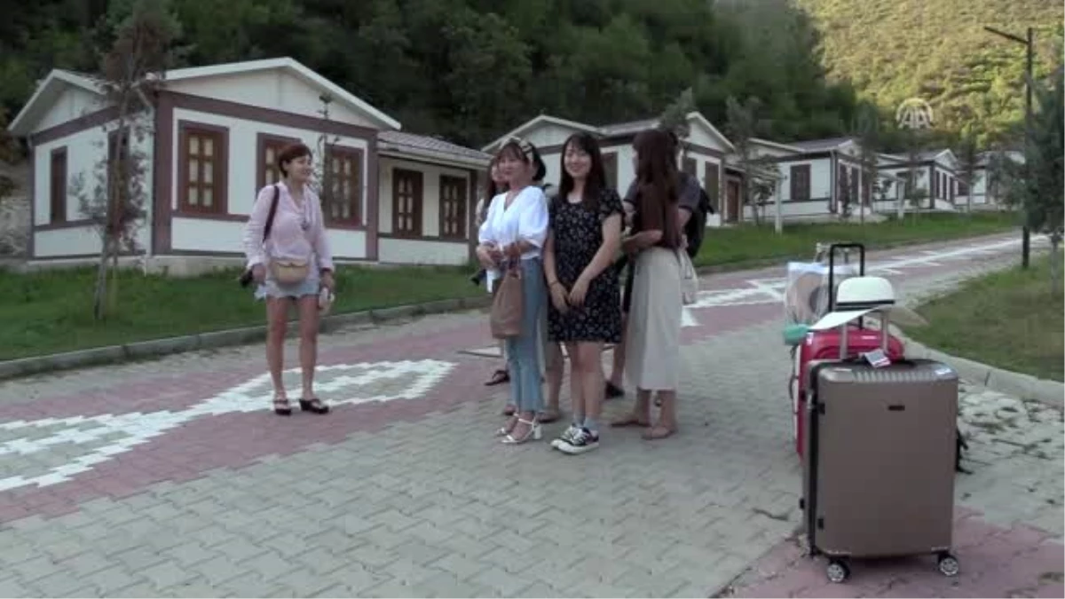 Güney Koreli turistler Bilecik\'e hayran kaldı