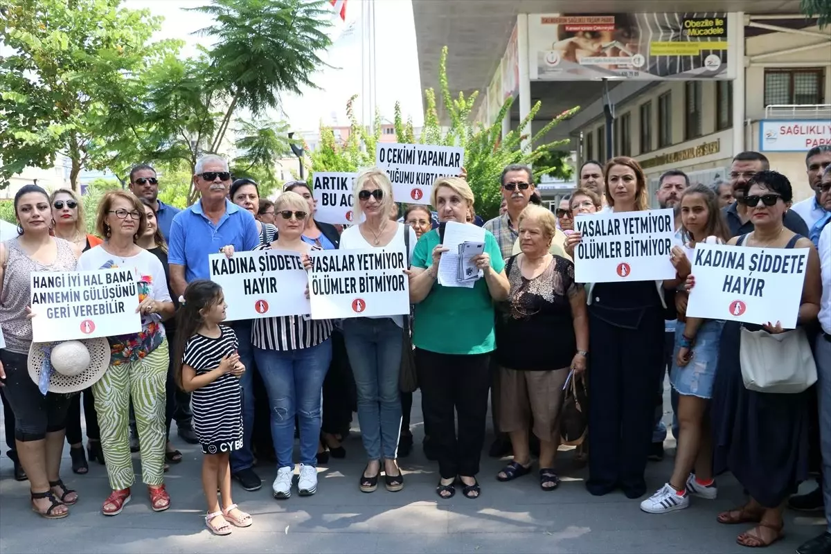 Hatay\'da kadın cinayetlerine tepki