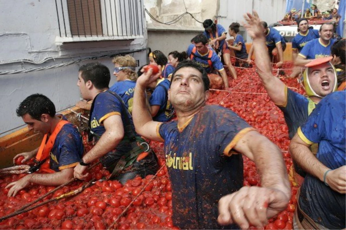 İspanya\'da domates savaşı başladı