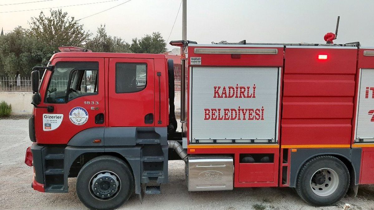 Osmaniye\'de orman yangını büyümeden söndürüldü