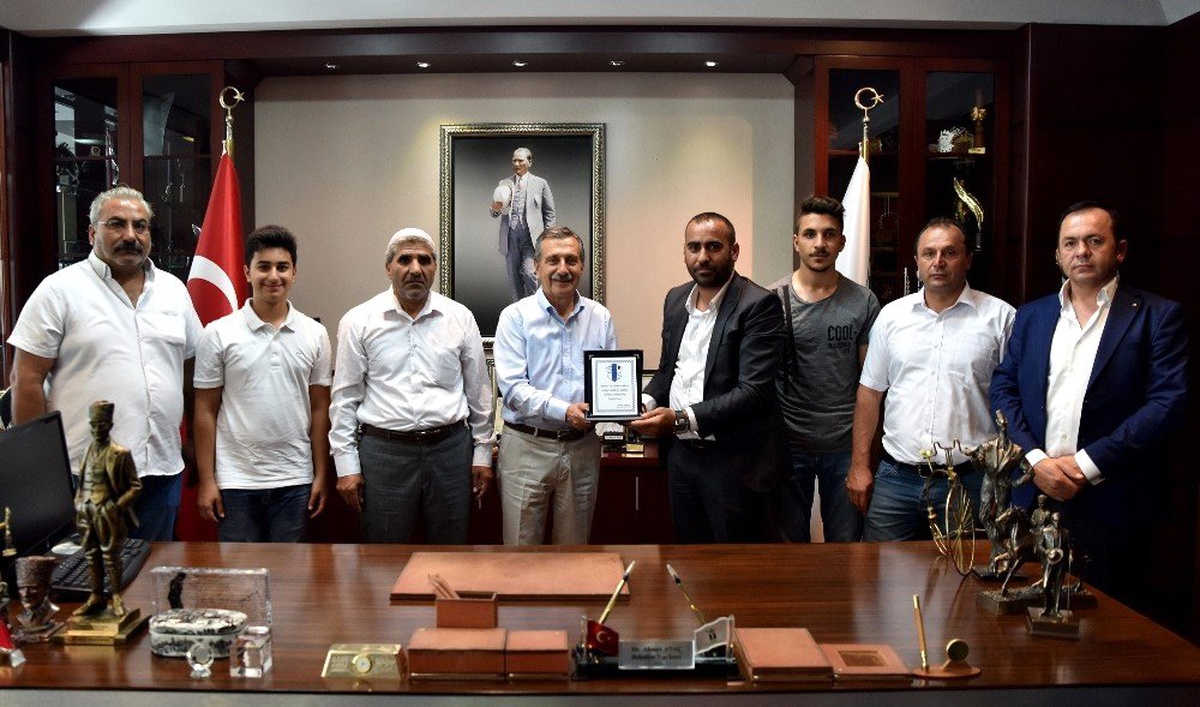 Şirintepe Spor Kulübü\'nden Tepebaşı Belediye Başkanı Ahmet Ataç\'a teşekkür
