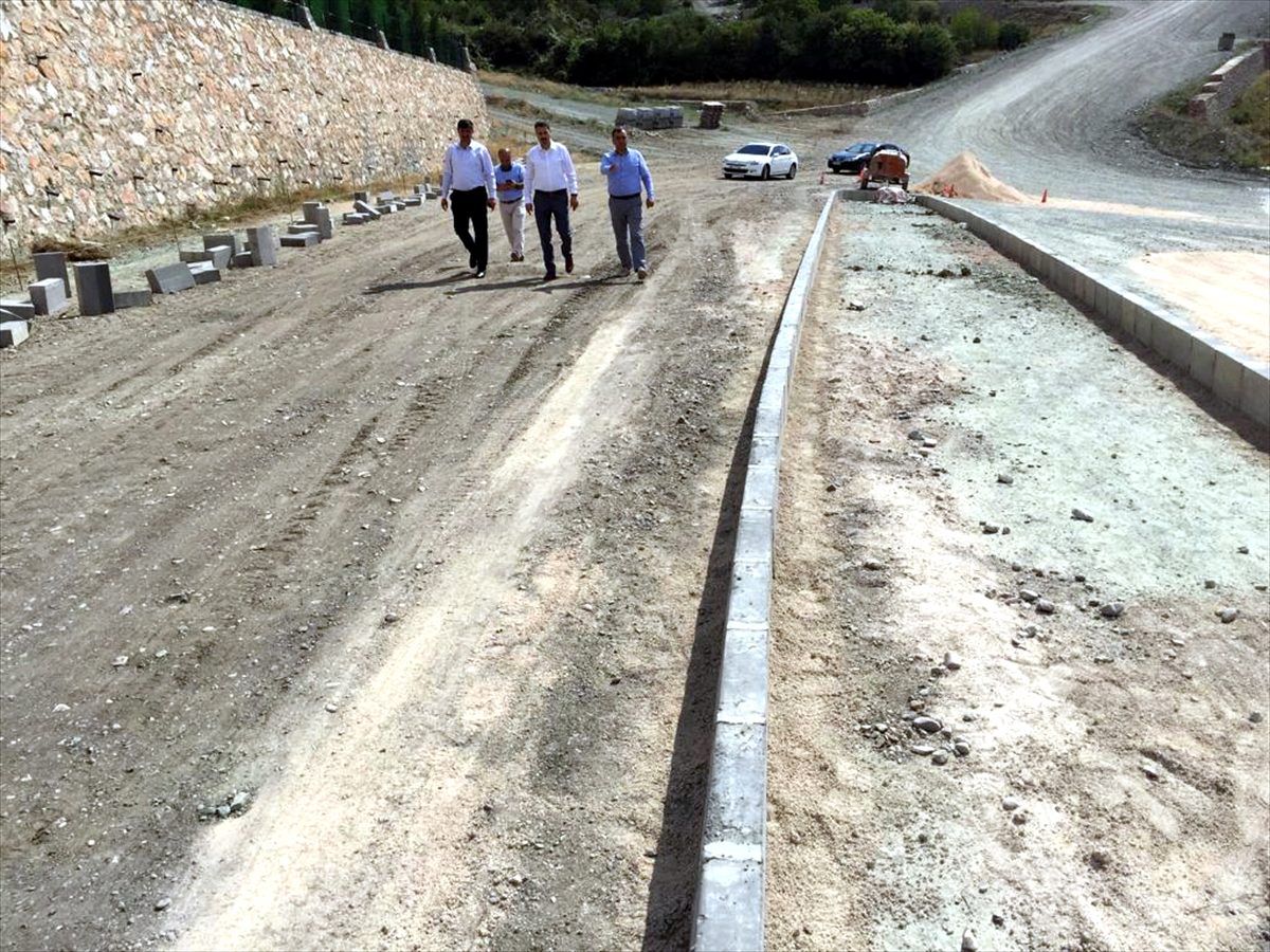 Tokat Belediye Başkanı Eyüp Eroğlu asfalt çalışmalarını inceledi