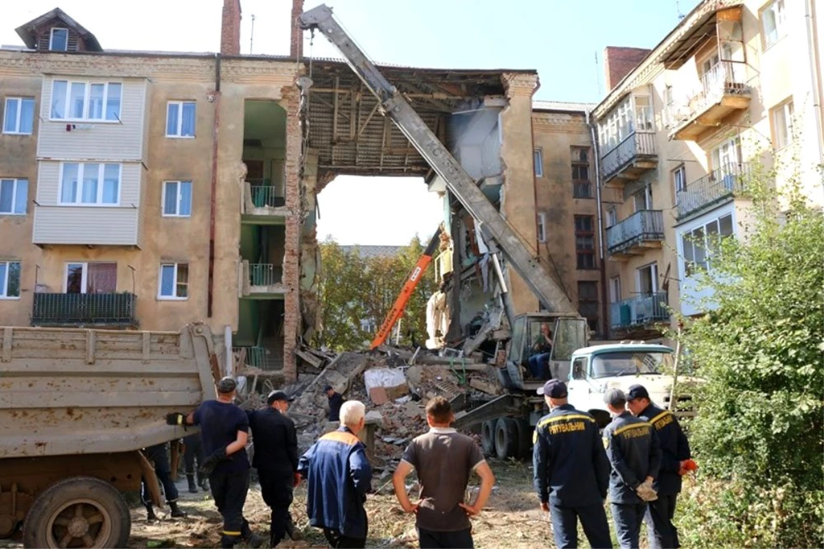 Ukrayna\'da binada doğal gaz patlaması: 2 ölü, 7 yaralı