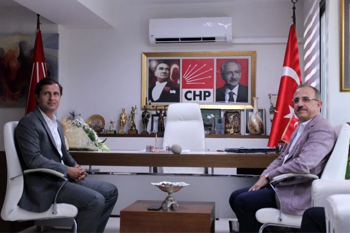 AK Partili ve CHP\'li başkandan İzmir için ortak hareket etme vurgusu