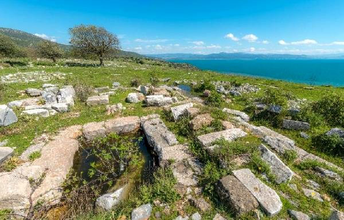Antik kentte define arayan 3 kişiye gözaltı