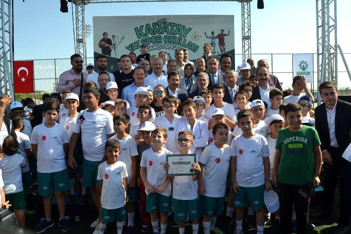 Aykut Kocaman\'a genç sporculardan yoğun ilgi