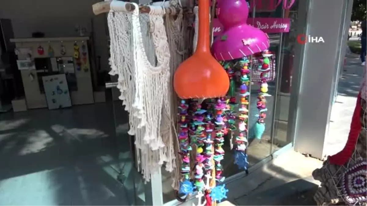 Çarşı 1919\'da \'yok yok\'...Kadınların el emeği göz nuru ürünleri alıcılarını bekliyor