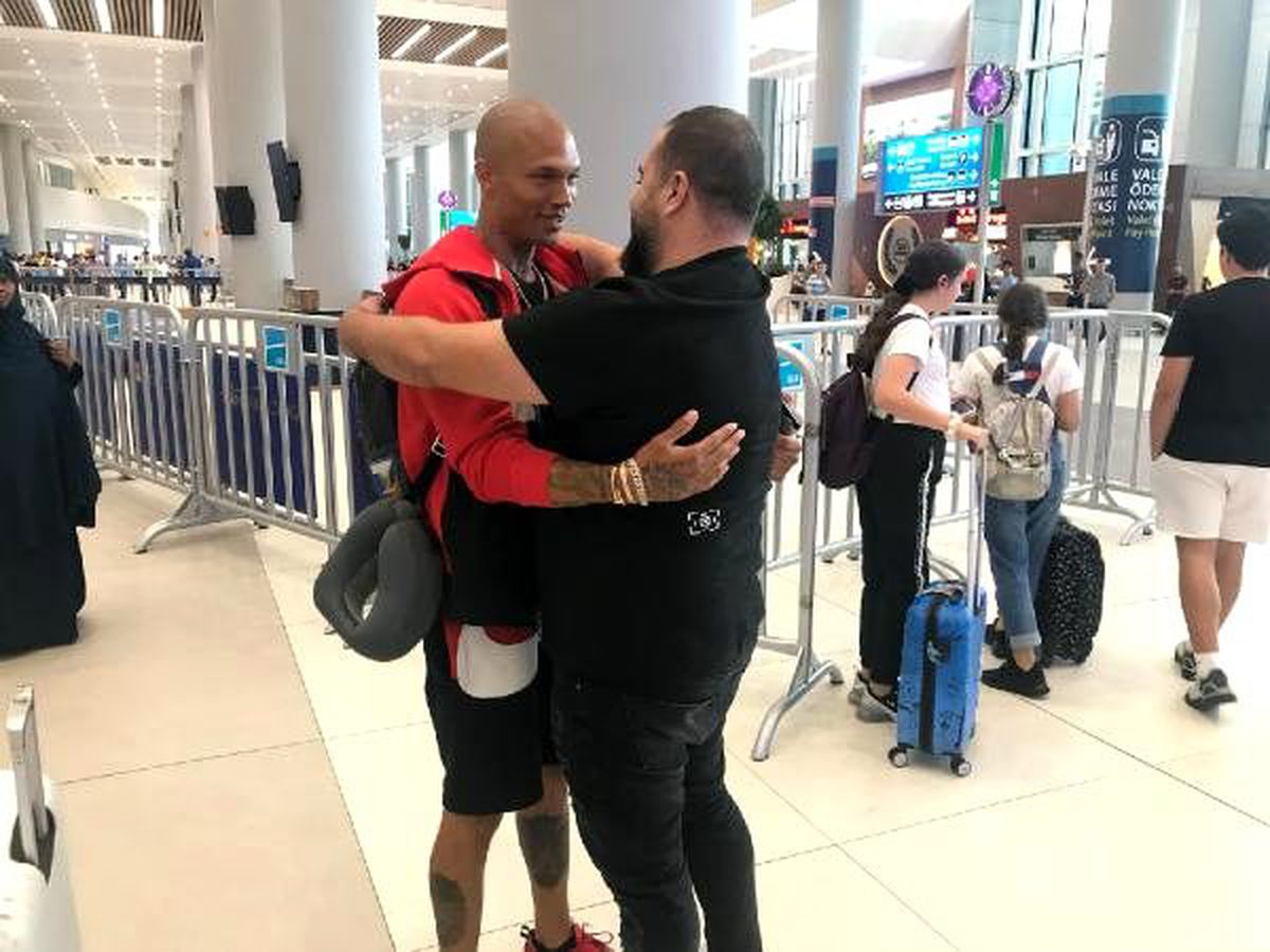 Eski mahkum ünlü manken jeremy meeks istanbul\'a geldi