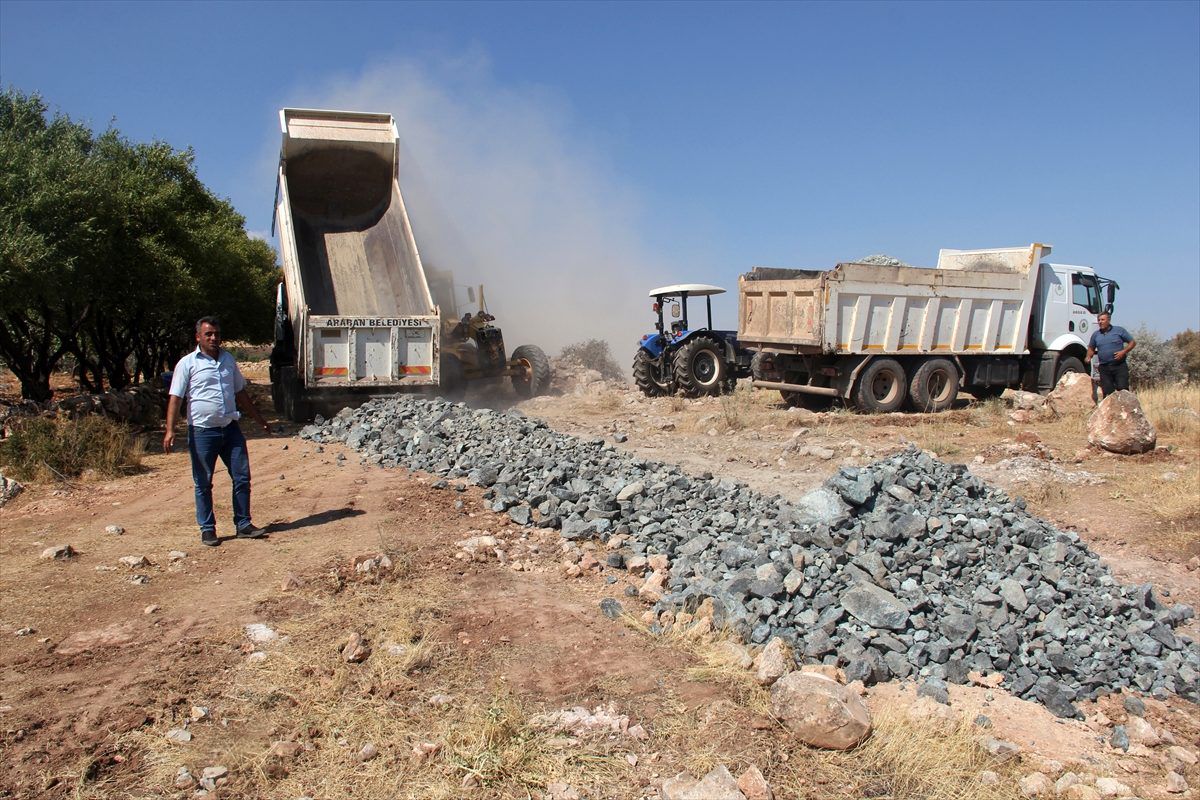Gaziantep\'te arazi yolları onarılıyor