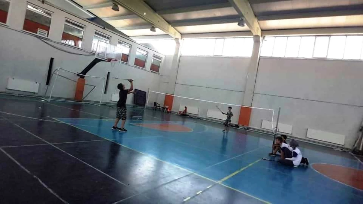 Hisarcık\'ta Badminton Turnuvası