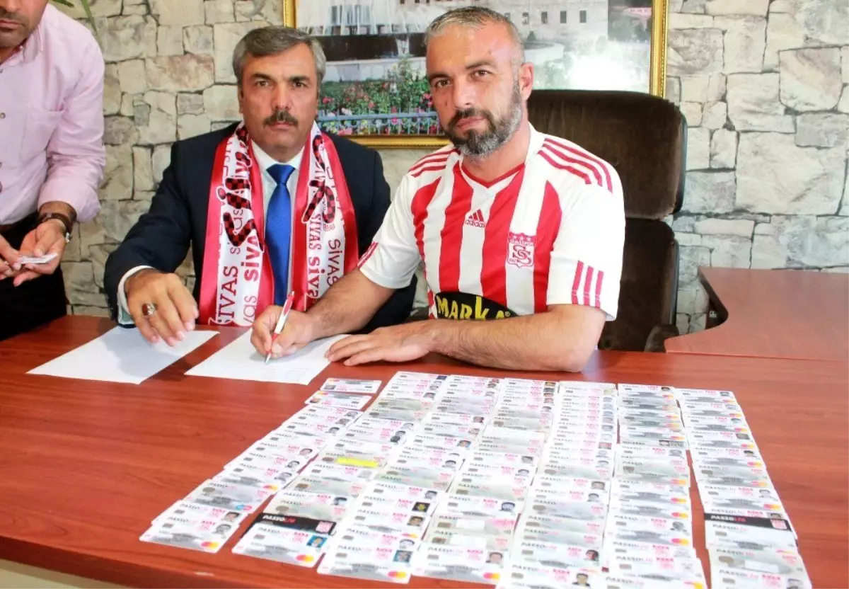 Muhtarlardan Sivasspor\'a destek