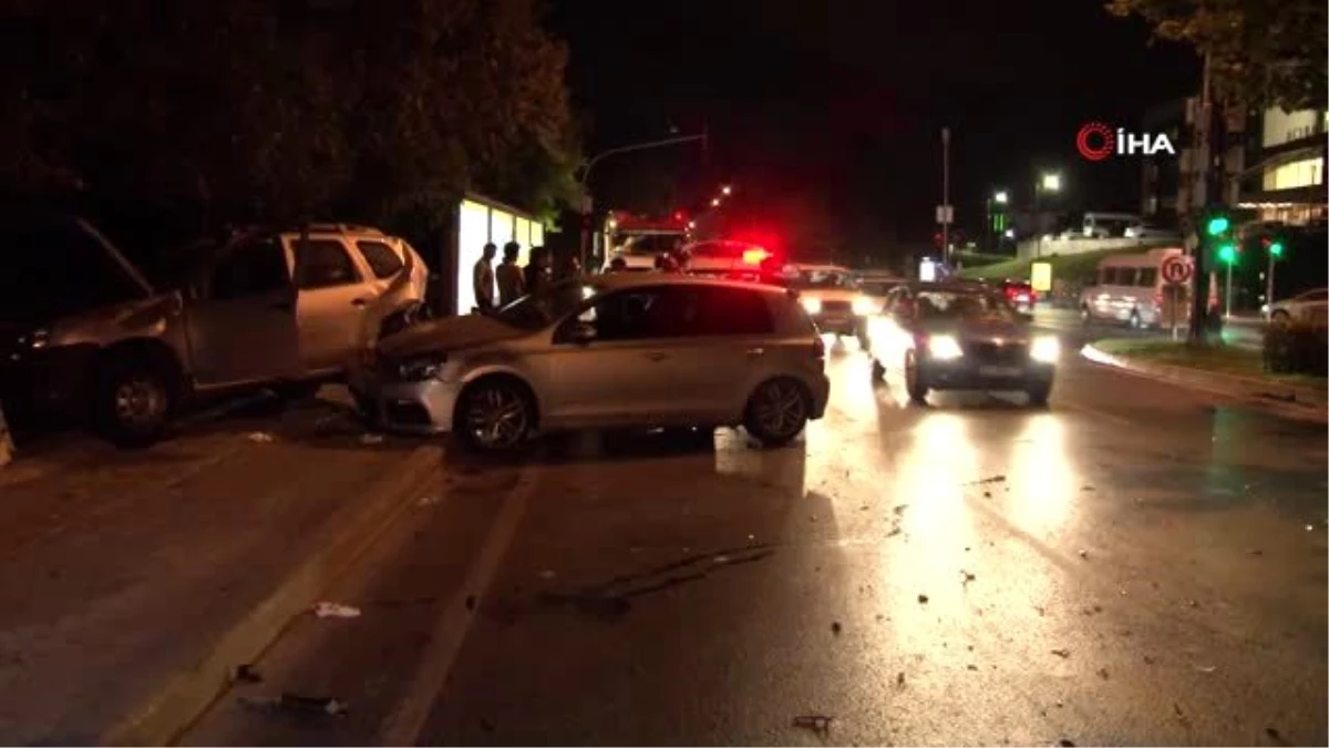 Sarıyer\'de iki otomobilin çarpıştığı kazada 5 kişi yaralandı