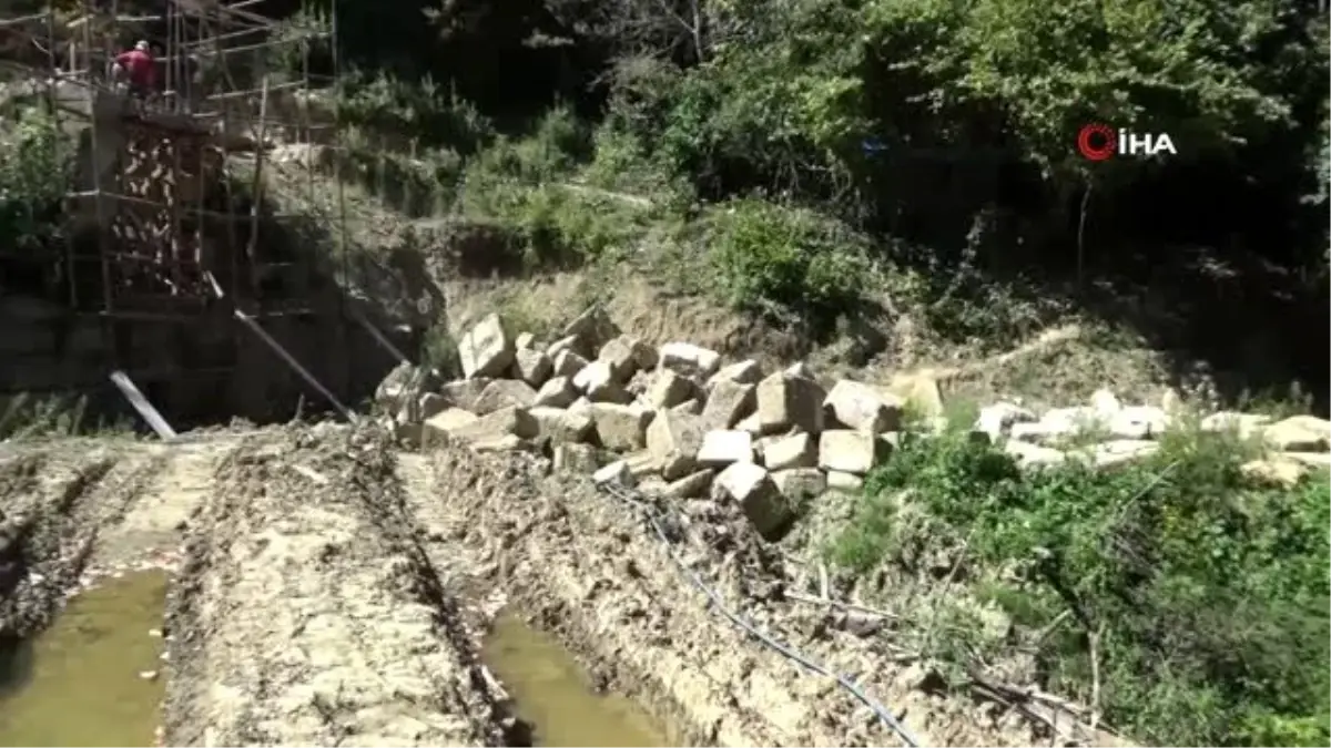 Tarihi köprüde onarım çalışmaları başladı