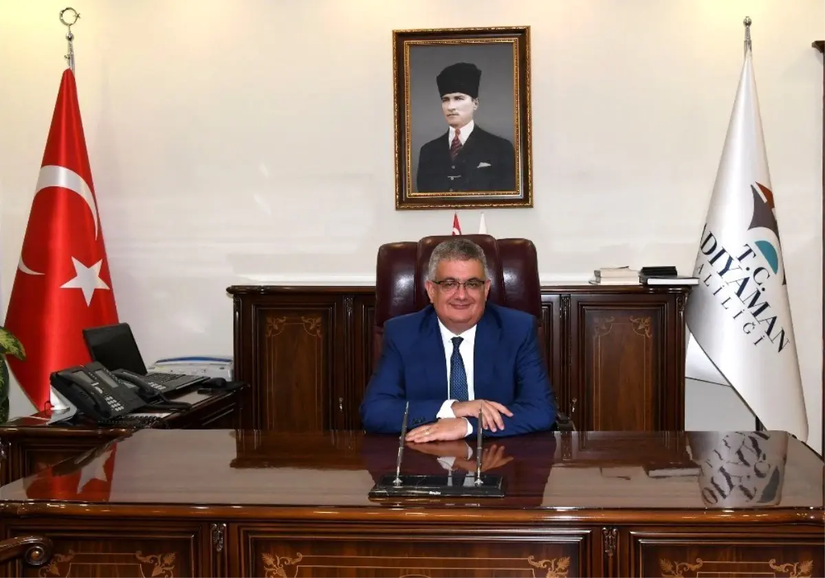 Vali Pekmez\'den 30 Ağustos Zafer Bayramını kutladı