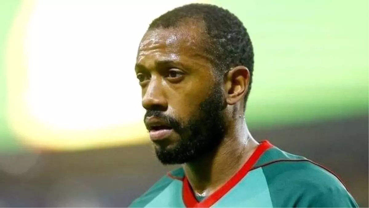 Ve karar verildi! Manuel Fernandes...