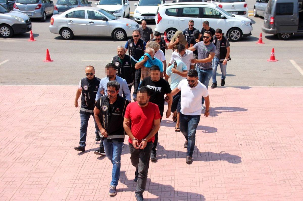 2 kişiyi öldürdü, 23 yıl kaçtı, davanın zaman aşımına uğramasına 16 ay kala yakalandı