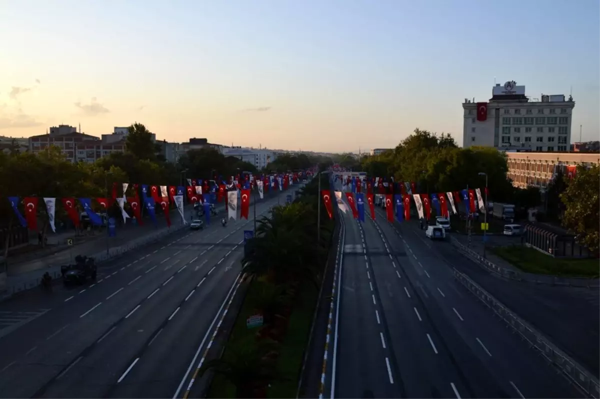 Büyük taarruzun yıl dönümünde Vatan Caddesi trafiğe kapatıldı